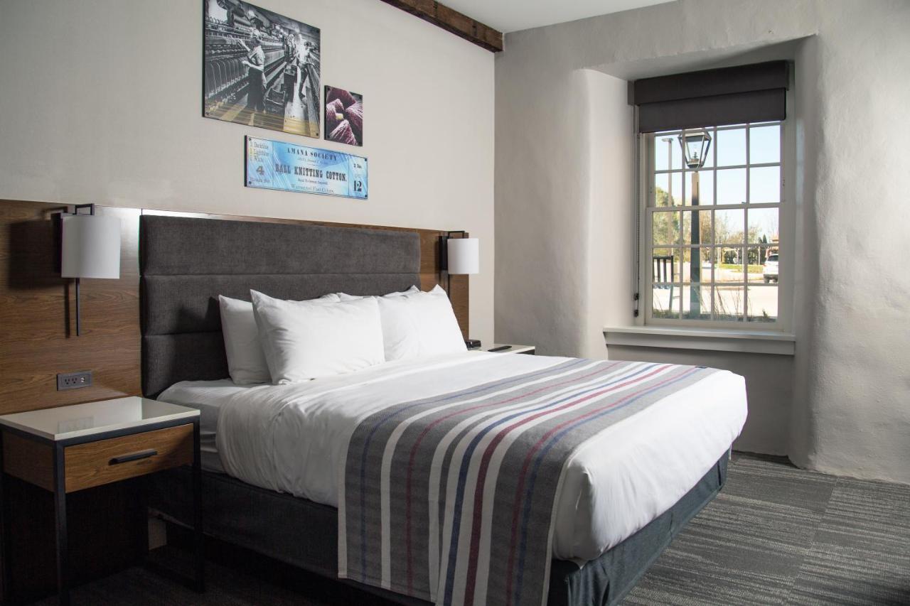 Hotel Millwright Amana Экстерьер фото